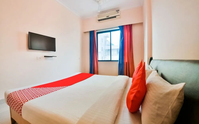 Oyo 37212 Hotel Soft Petals By Arn Group