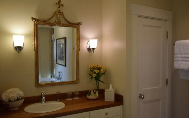 Cedar Spring Inn & Spa