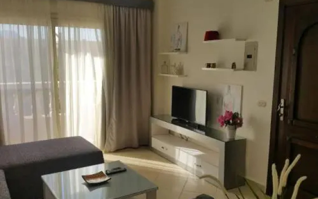 Sunny Lakes Resort Apartments - Adults Only