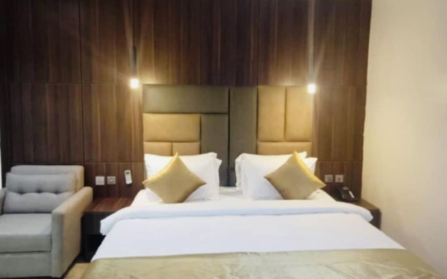Boston Hill Resort & Hotel Ltd