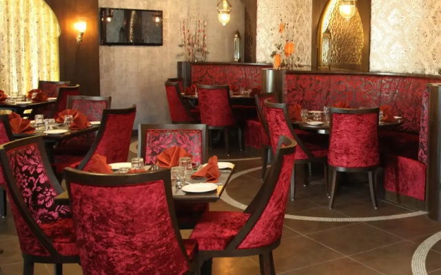 Tgb Express Hotel - Nadiad