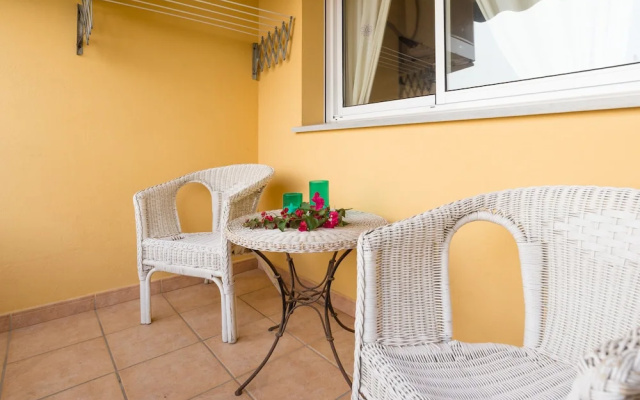 MalagaSuite Torremolinos Beach Apartment
