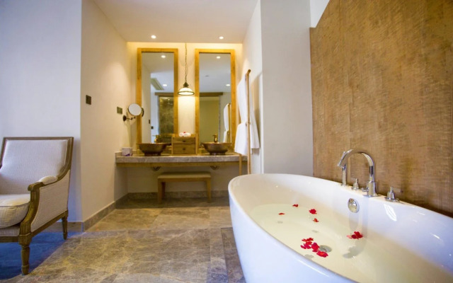 LUX* Tea Horse Road Benzilan Hotel