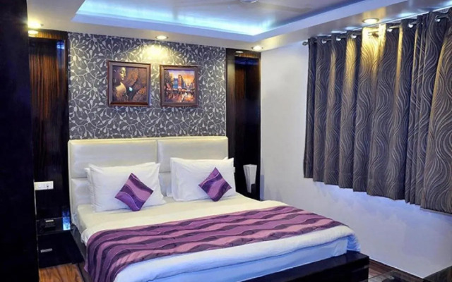 Orange Snapper Hotel