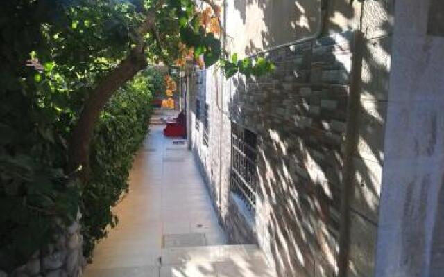 Отель Tell Madaba Иордания, Мадаба - отзывы, цены и фото номеров - забронировать отель Tell Madaba онлайн вид на фасад