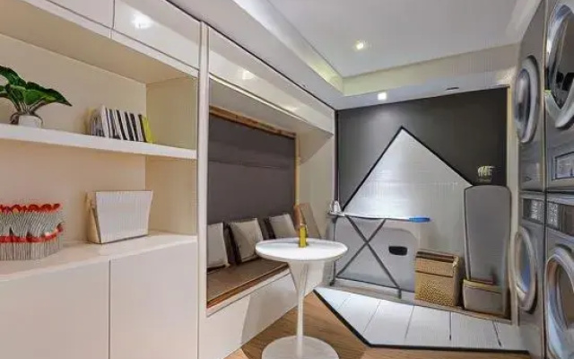 Atour Hotel Huzhou Administrative Center on Taihu Road