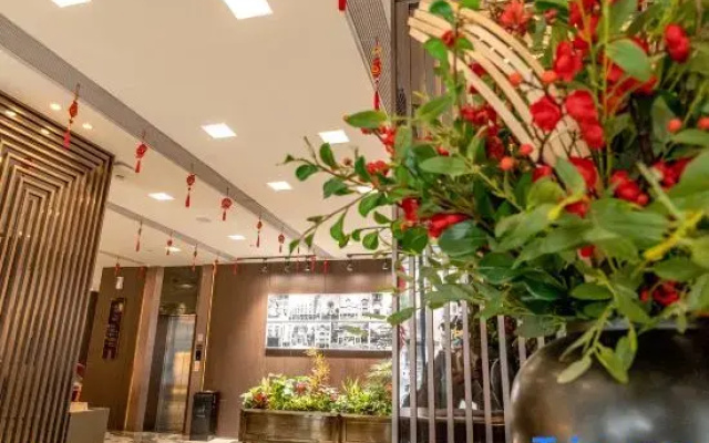 Xinhua Hotel