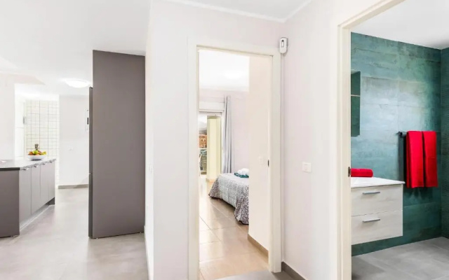 A31 Amazing 2 bedroom with terrace and Pool