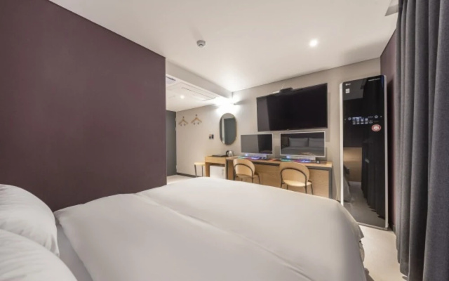 Brown Dot Hotel Wolgot