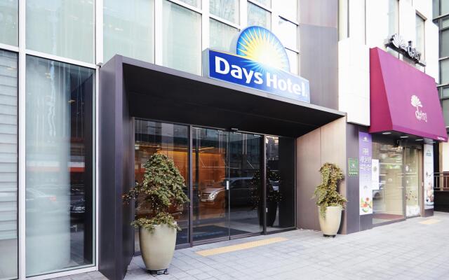 Days Hotel Myeongdong вид на фасад