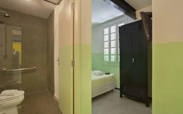 Contemporâneo Hostel