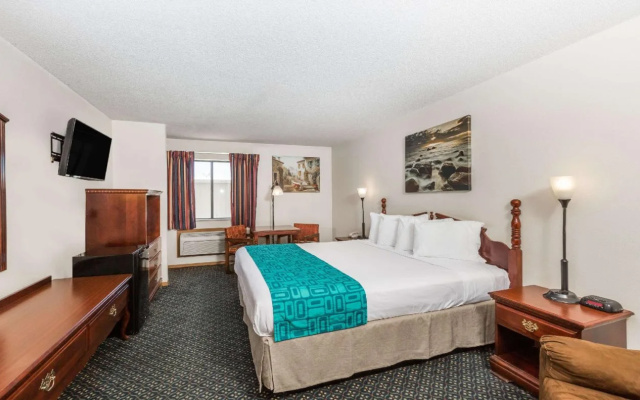Howard Johnson by Wyndham Wichita Airport