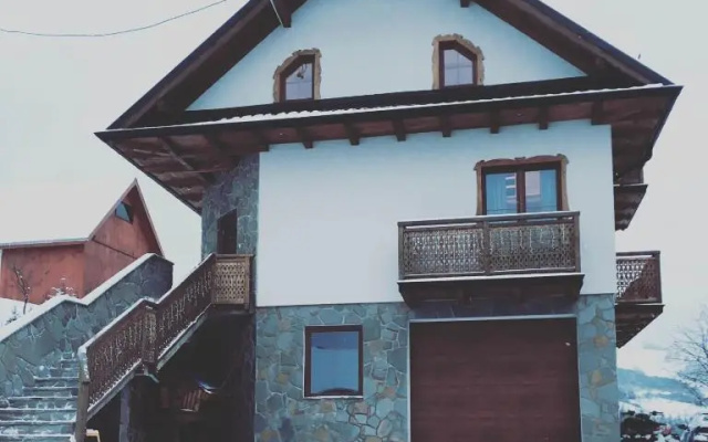 Carlina House