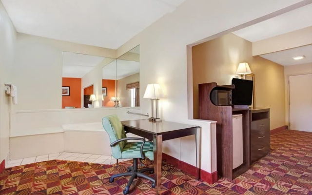 Days Inn & Suites Ridgeland