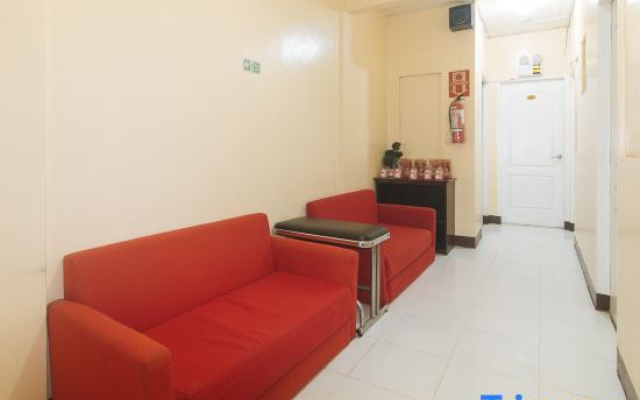 J and T Jamich Suites by RedDoorz