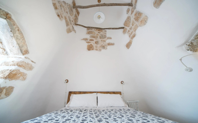 Villa with pool in Torre Suda