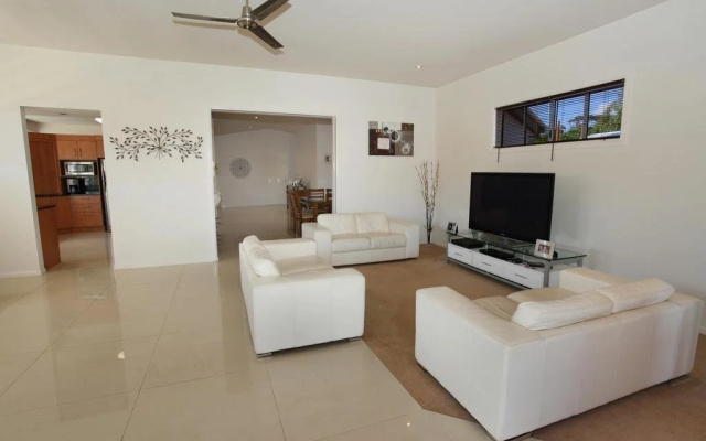 Okinja 31 Holiday House