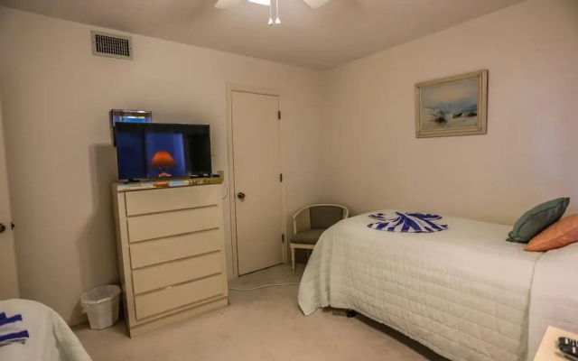 Royal Pelican 173 by Distinctive Beach Rentals