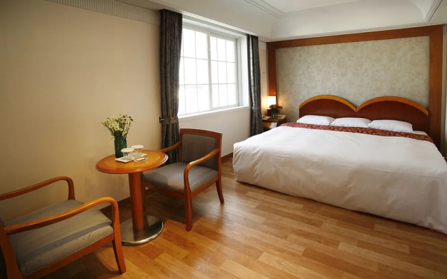 Daekuk Isleinn Hotel