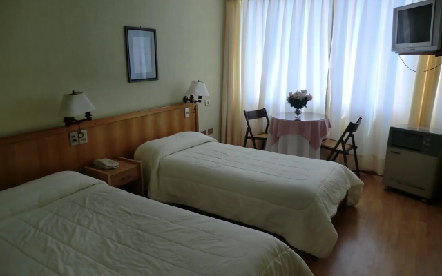 Hotel Jham Colonial