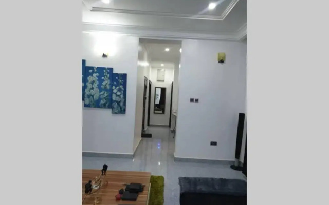 Well furnished and spacious 2 bedroom apartment