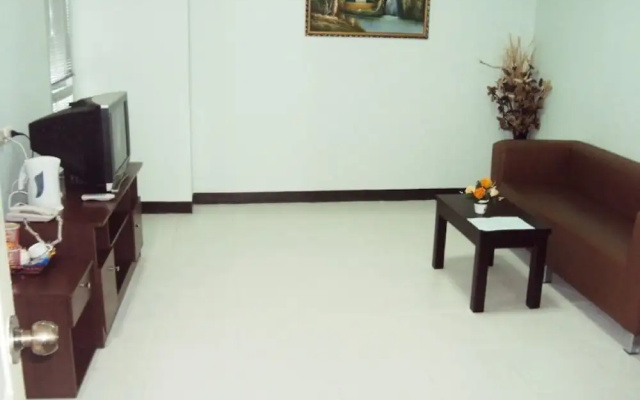Zen Rooms Aryan Suites