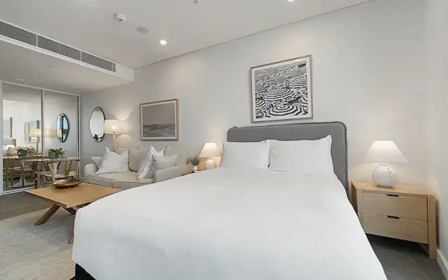 Bright Studio in Fremantle With Modern Finishes