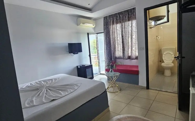 Golden Flower Hotel