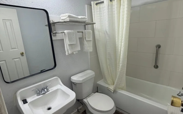 Best Budget Inn