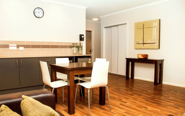 National Hotel Complex and Bendigo Central Apartments