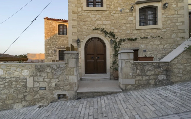 Traditional Apartments Kaladare