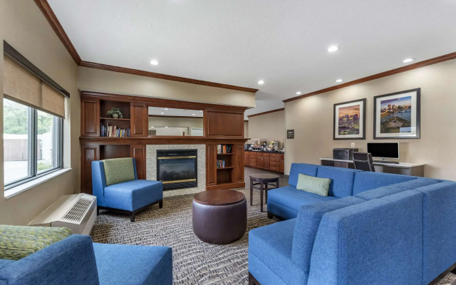 Comfort Inn & Suites Middletown - Franklin