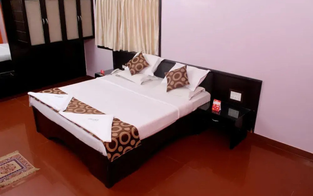OYO 1916 Hotel Suhashini Palace