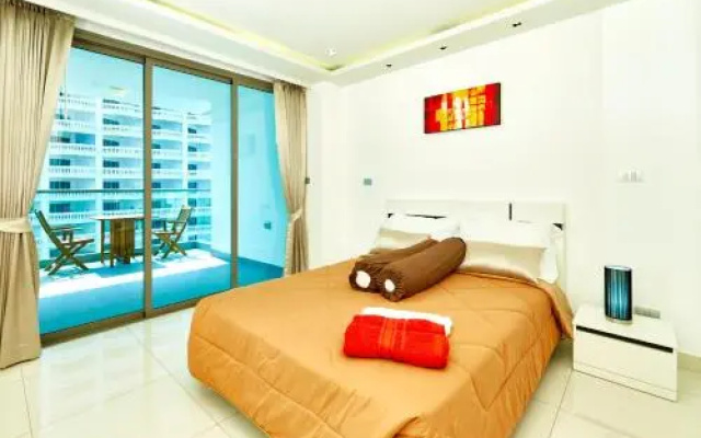 W Tower by Fantasea Beach