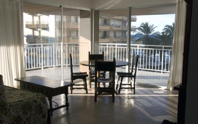 Отель Apartamentos Santa Rosa / Pinar / Meritxell Испания, Салоу - отзывы, цены и фото номеров - забронировать отель Apartamentos Santa Rosa / Pinar / Meritxell онлайн