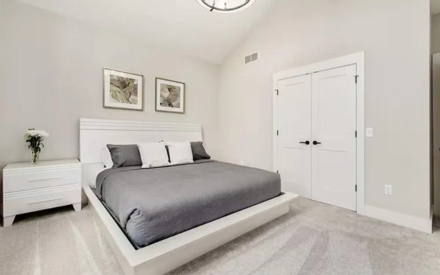 Jungle House Designer Residences – Downtown Columbus