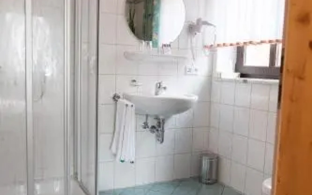 Landgasthof Schwarzer Adler Gbr