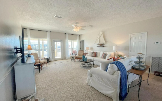 051 Topsail by ACP