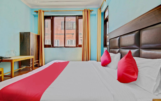 OYO 38578 Hotel Dew