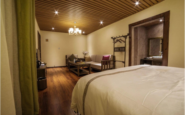 Blossom Dynasty Inn