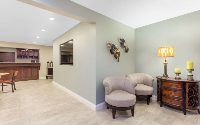 Super 8 by Wyndham Owensboro