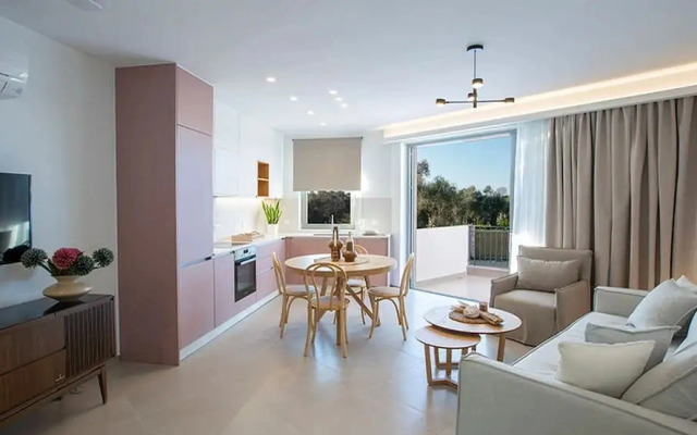 Lirides Suites