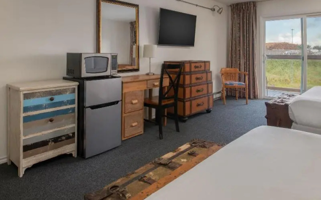 Astoria Riverwalk Inn