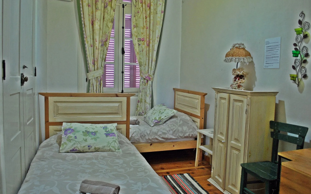 Eolya Guest House