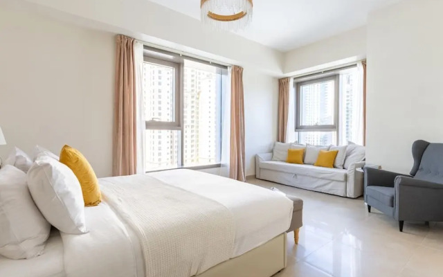 Sophisticated 2BR in Dubai Marina - Your Dream Destination!