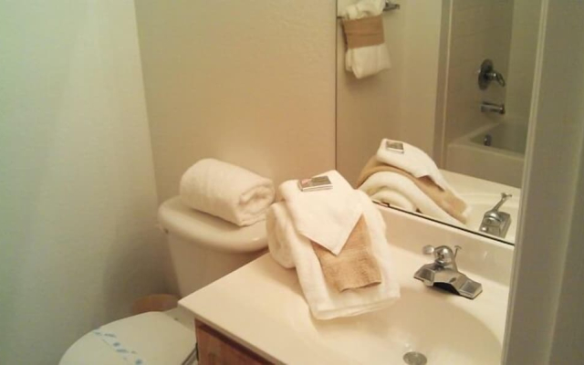 Venetian Bay #104 - Three Bedroom Townhome
