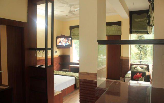 Hotel Gandhi's Paradise