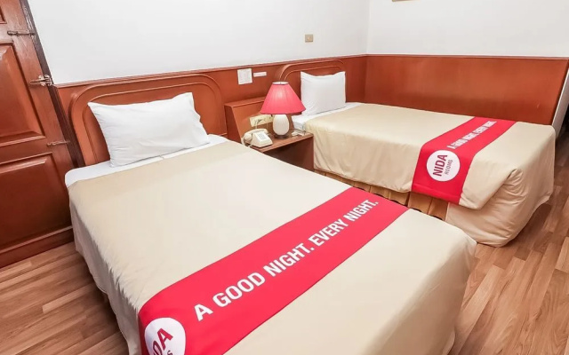 Nida Rooms Payathai 169 JJ Sunday