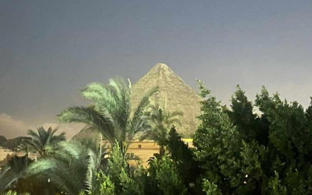 Miracle Pyramids View Hotel