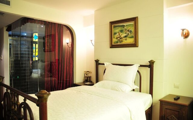 Chillon Castle Hotel комната для гостей